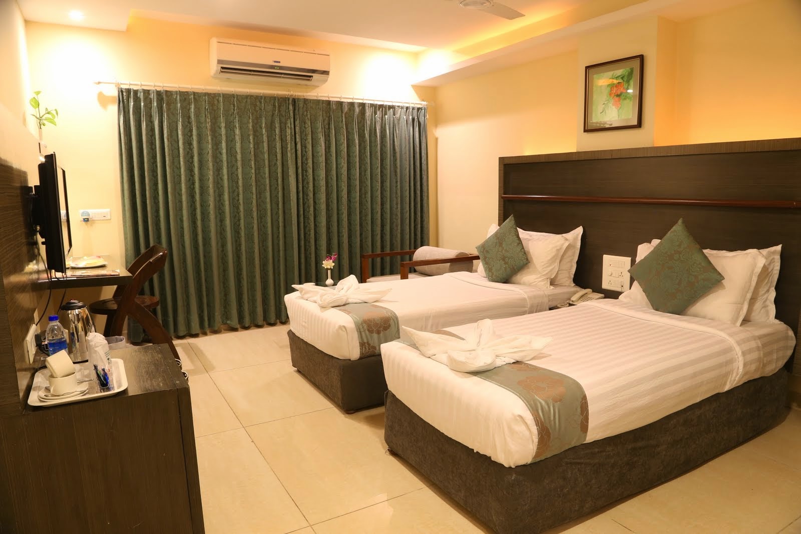 Palm Beach Hotel